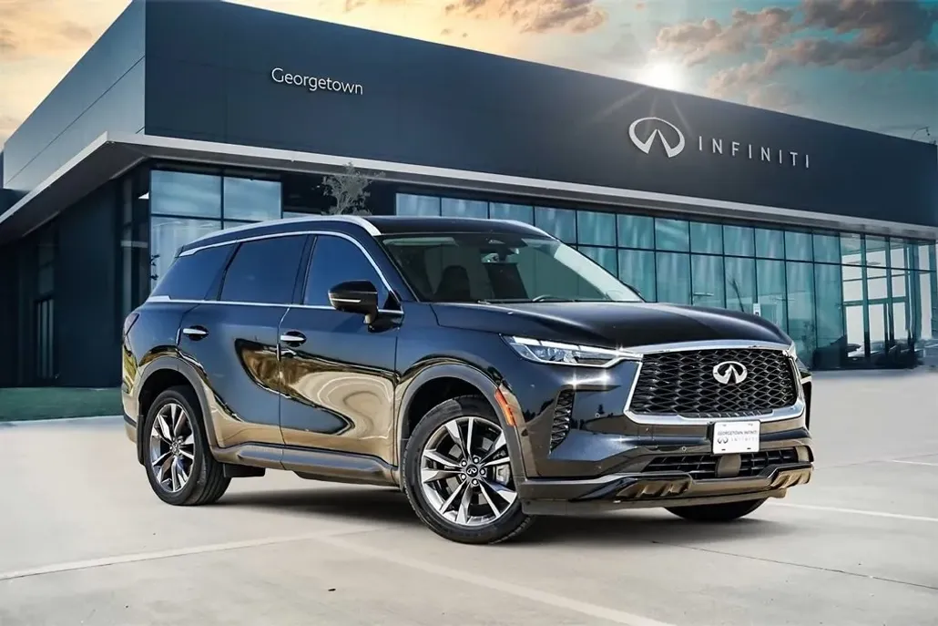 2023 Infiniti QX60 Luxe photo 1