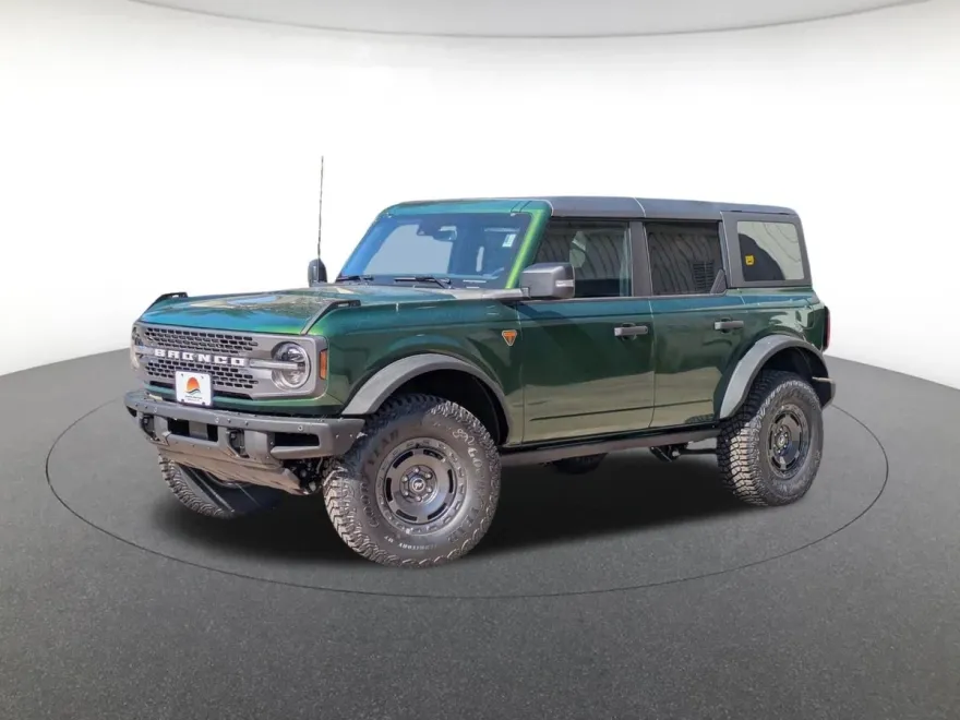 2024 Ford Bronco Badlands photo 1