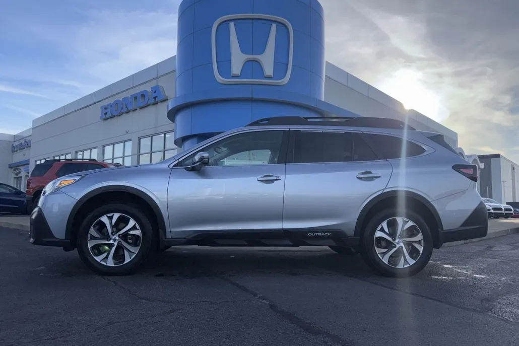 2020 Subaru Outback Limited XT photo 1