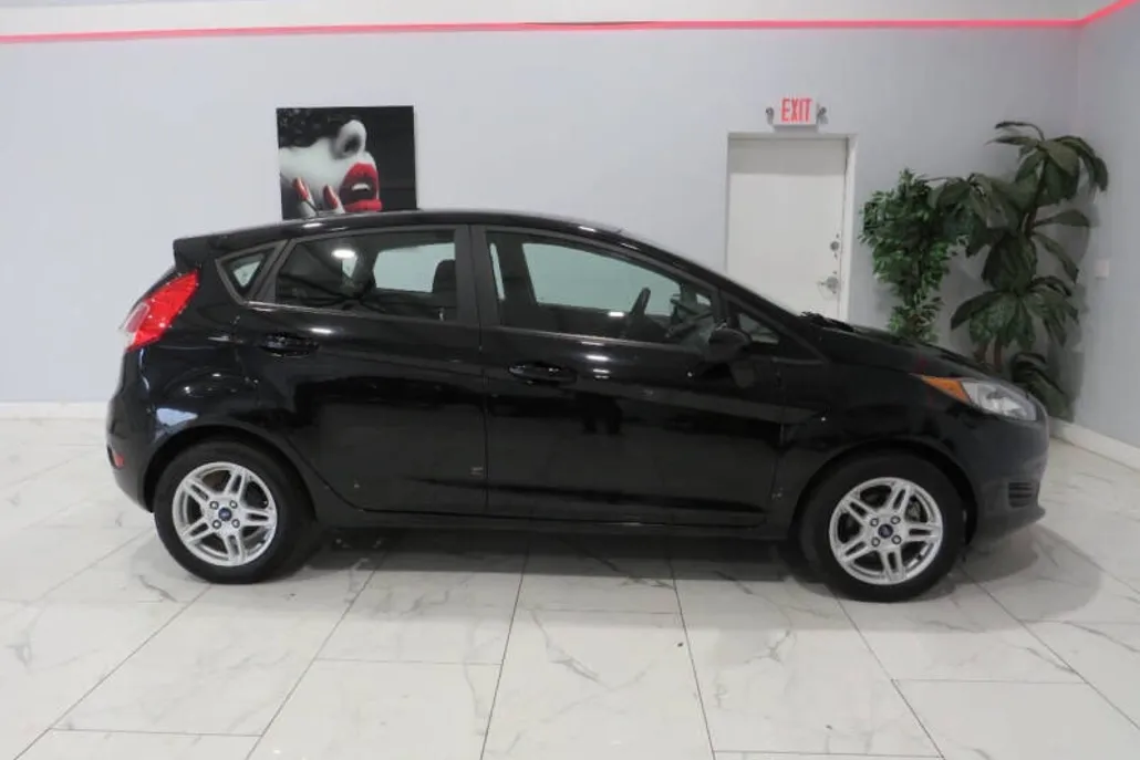 2019 Ford Fiesta SE photo 1
