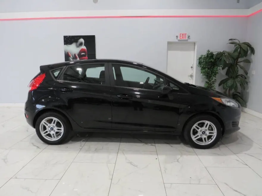 2019 Ford Fiesta SE photo 1