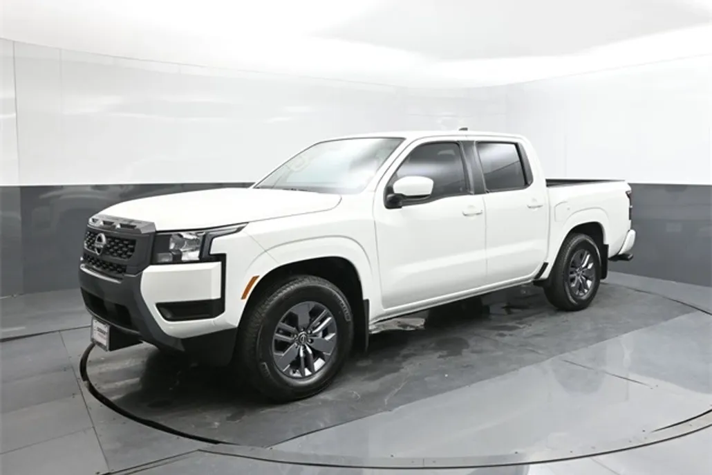 2025 Nissan Frontier SV photo 1