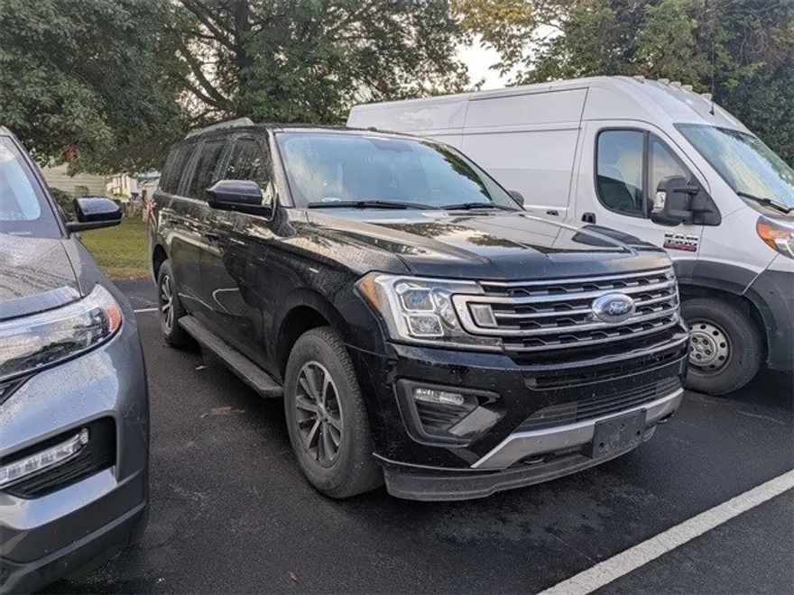 2018 Ford Expedition XLT photo 1