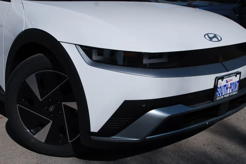 2025 Hyundai Ioniq 5 SEL photo 1