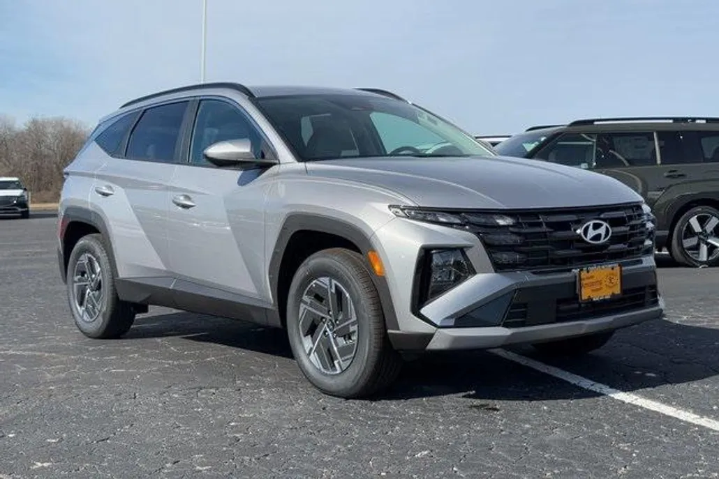 2025 Hyundai Tucson Hybrid photo 1