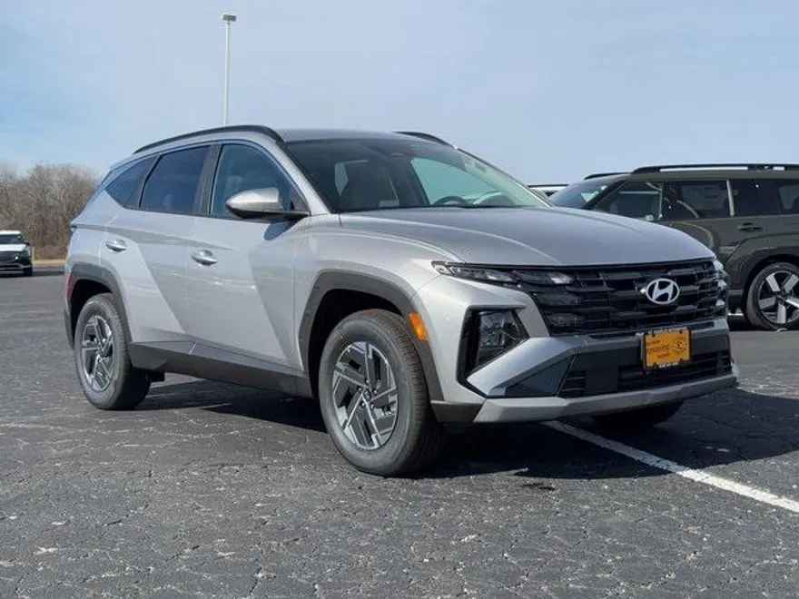 2025 Hyundai Tucson Hybrid photo 1