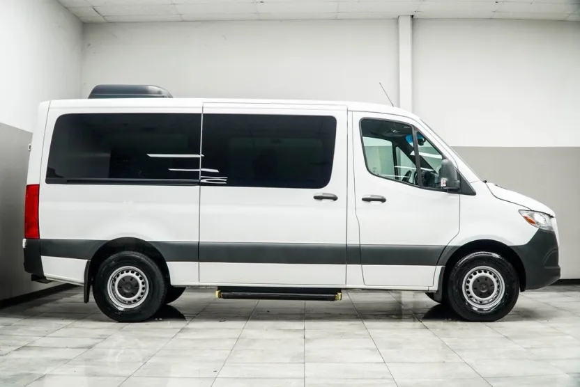 2021 Mercedes Benz Sprinter 2500 144 WB photo 1