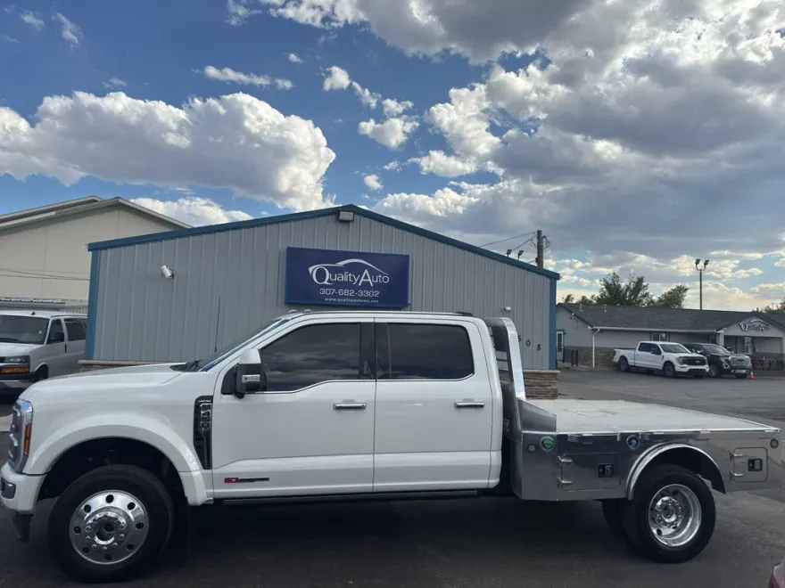 2023 Ford F-450 Limited photo 1