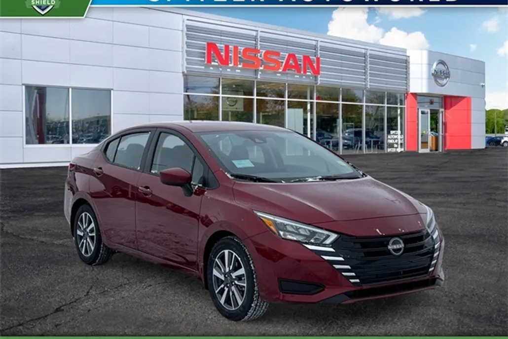 2025 Nissan Versa SV photo 1