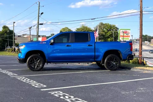 2024 Chevrolet Silverado 1500 Trail Boss LT photo 3