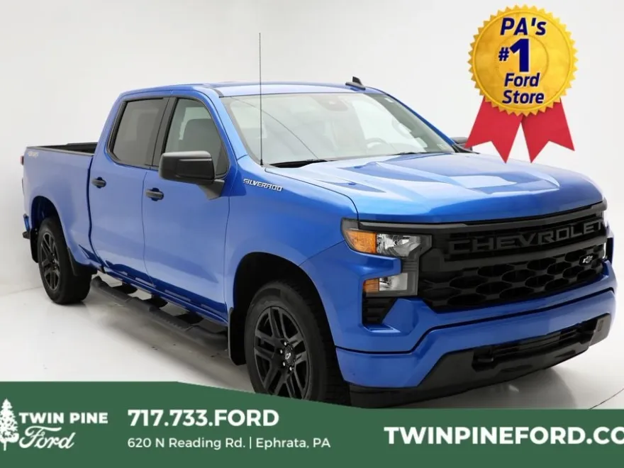 2023 Chevrolet Silverado 1500 Custom photo 1