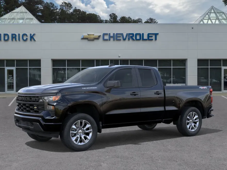2025 Chevrolet Silverado 1500 Custom photo 1