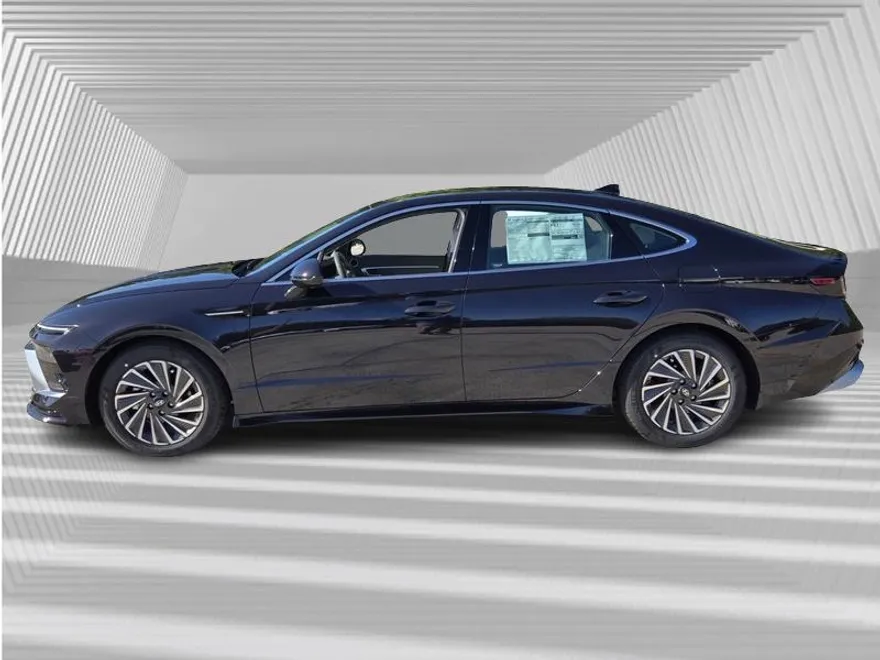 2025 Hyundai Sonata Hybrid SEL photo 1