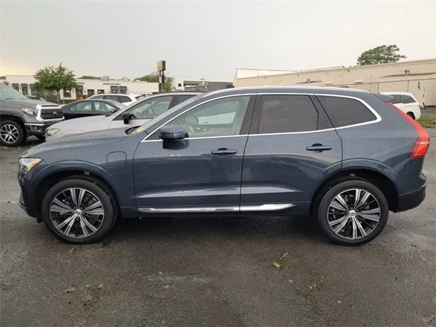 2022 Volvo XC60 Recharge Hybrid T8 Inscription photo 1