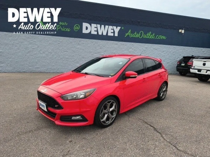 2017 Ford Focus ST photo 1