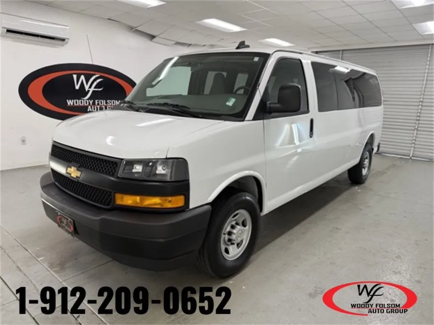2025 Chevrolet Express 3500 Passenger Van photo 1