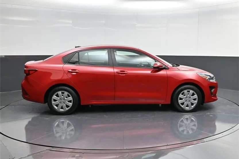 2023 Kia Rio S photo 1