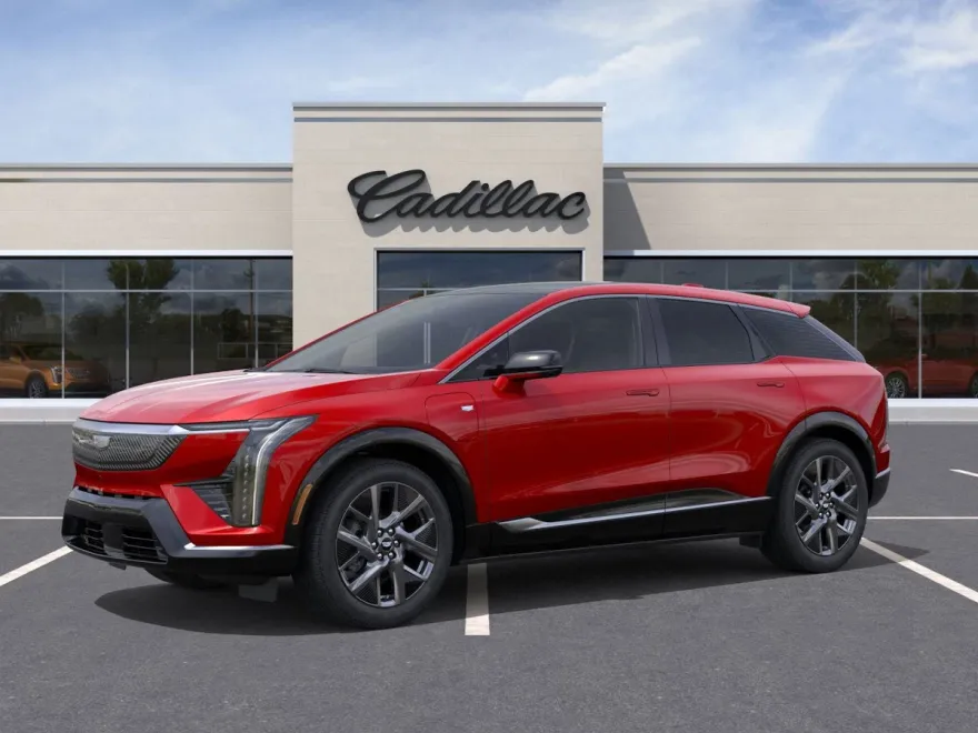 2025 Cadillac Optiq Luxury photo 1