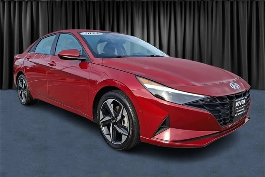 2023 Hyundai Elantra SEL photo 1