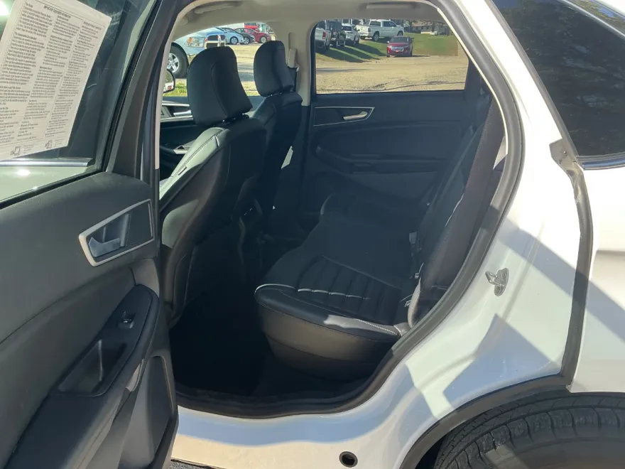 2024 Ford Edge SEL photo 1