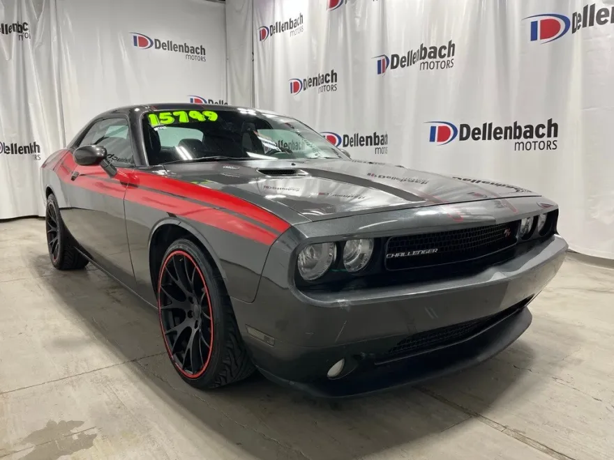 2014 Dodge Challenger R/T photo 1
