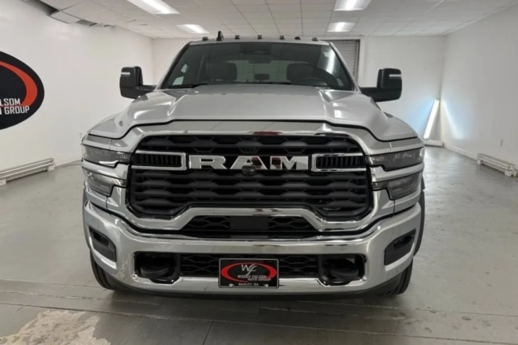 2026 Ram 5500 Tradesman photo 1