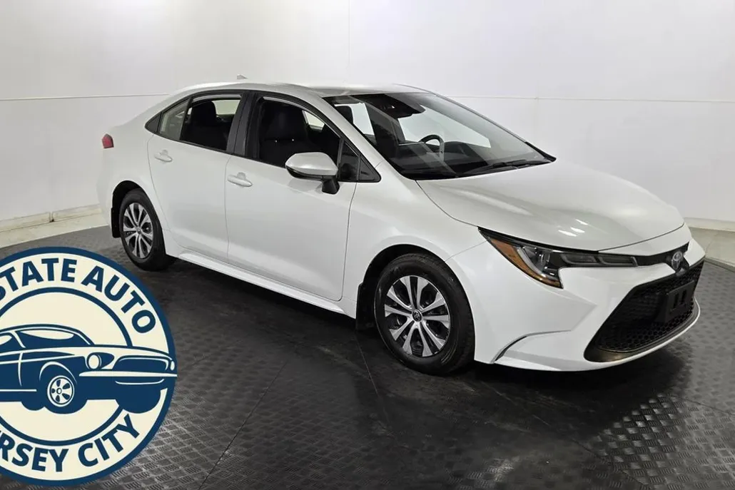 2022 Toyota Corolla Hybrid LE photo 1