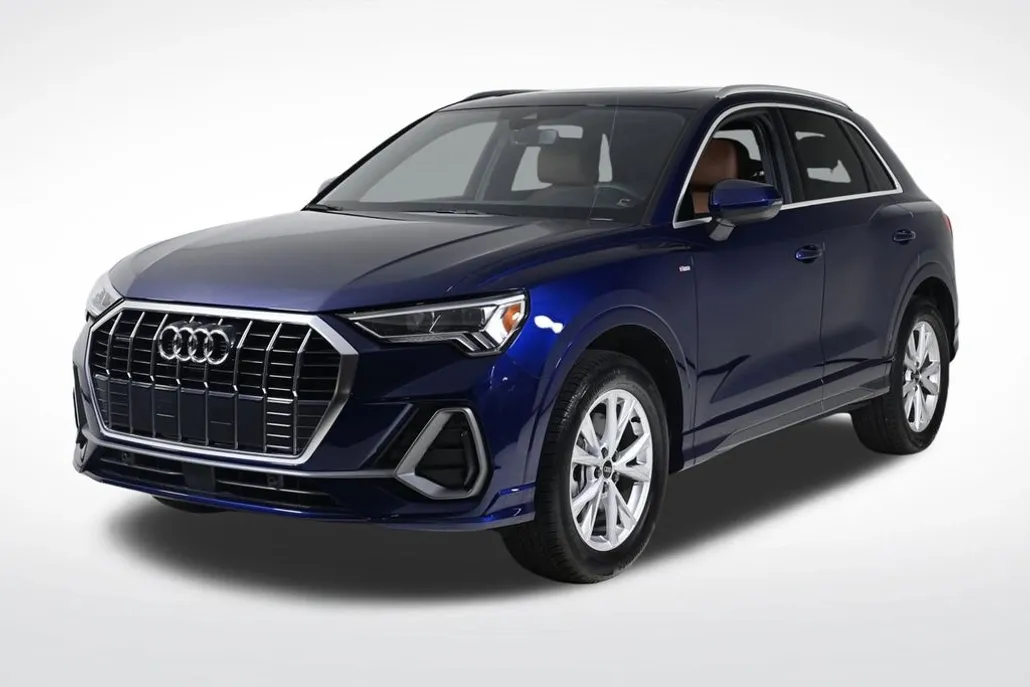 2025 Audi Q3 S line Premium photo 1