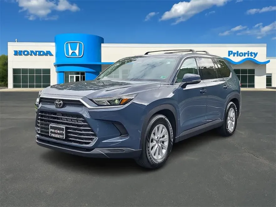 2024 Toyota Grand Highlander Hybrid XLE photo 1
