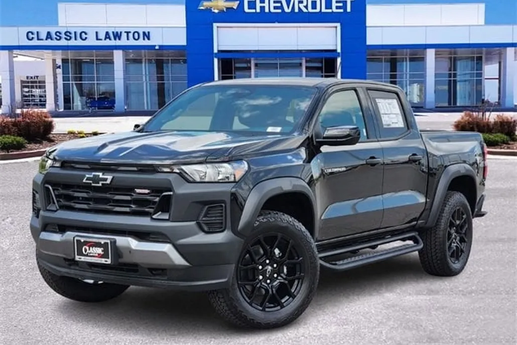 2026 Chevrolet Colorado Trail Boss photo 1