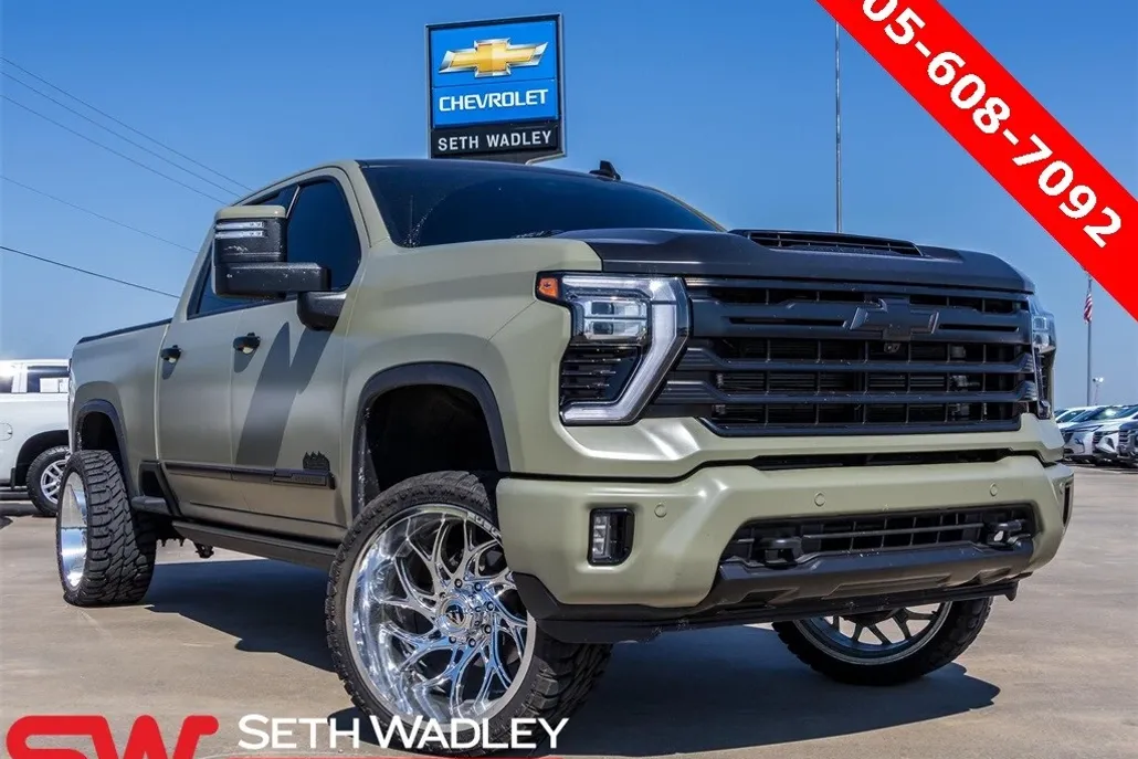 2024 Chevrolet Silverado 2500HD High Country photo 1