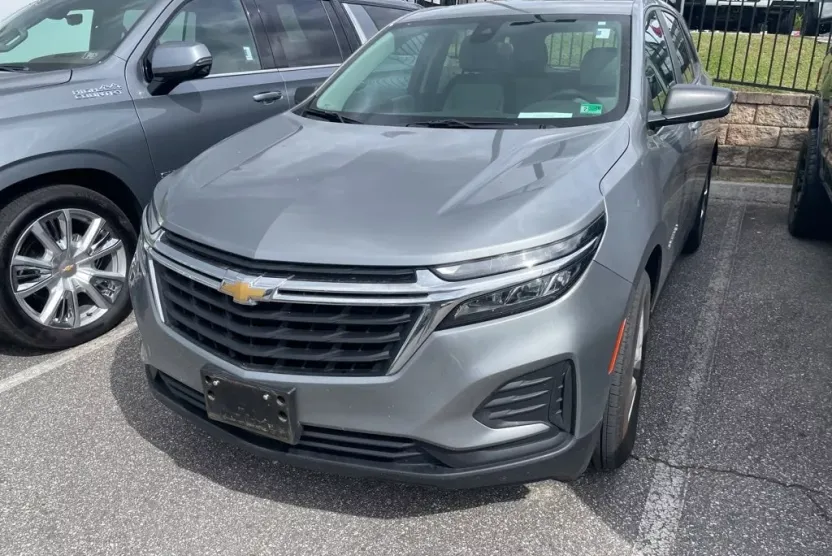 2024 Chevrolet Equinox LS photo 1
