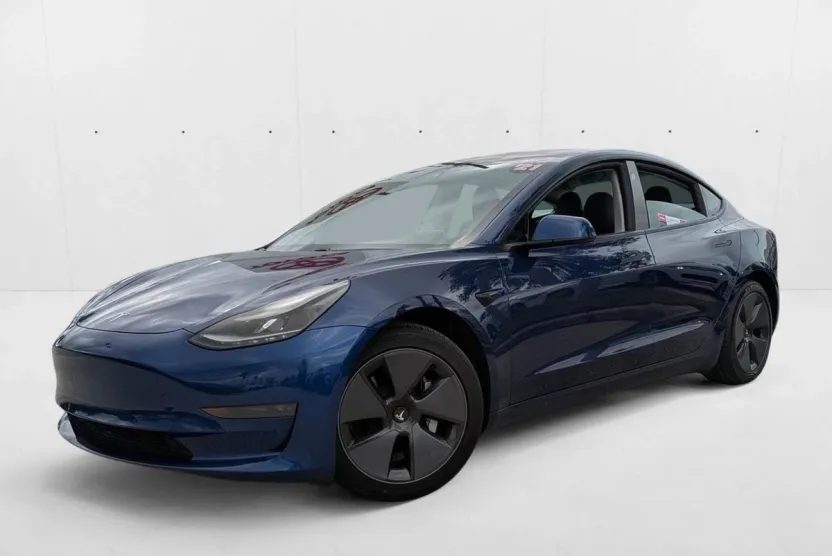 2021 Tesla Model 3 Standard Range Plus photo 1