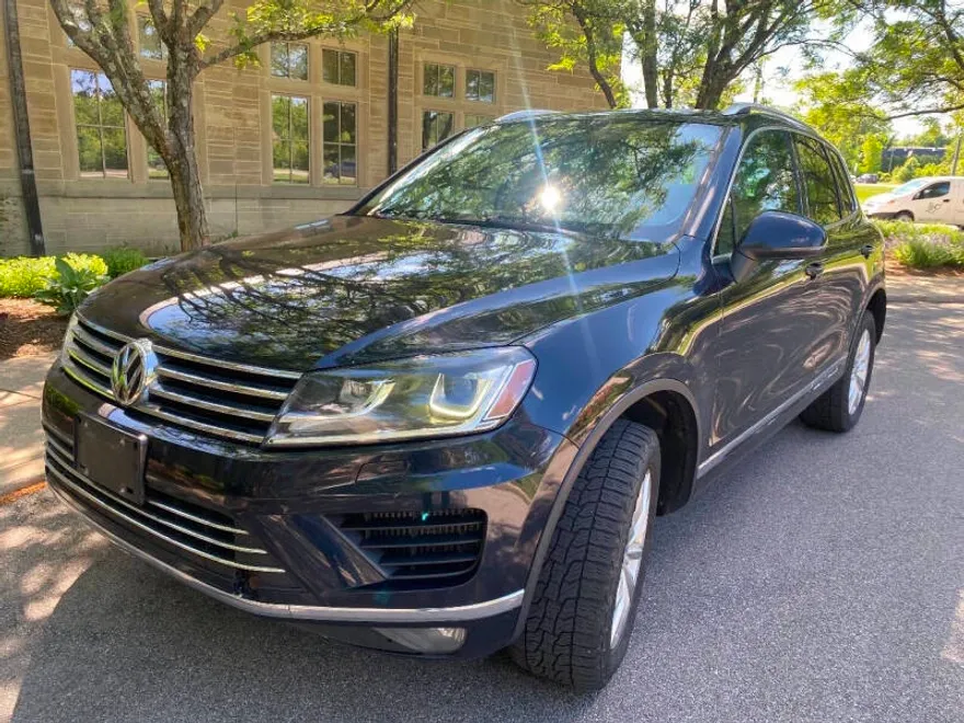 2015 Volkswagen Touareg V6 FSI TDI Hybrid photo 1