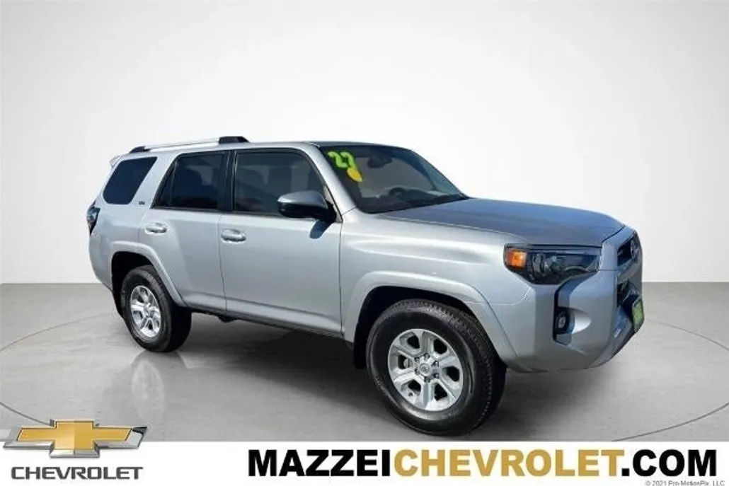 2022 Toyota 4Runner SR5 photo 1