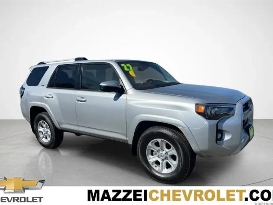2022 Toyota 4Runner SR5 photo 1