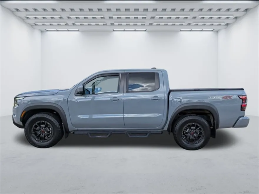 2022 Nissan Frontier PRO-4X photo 1