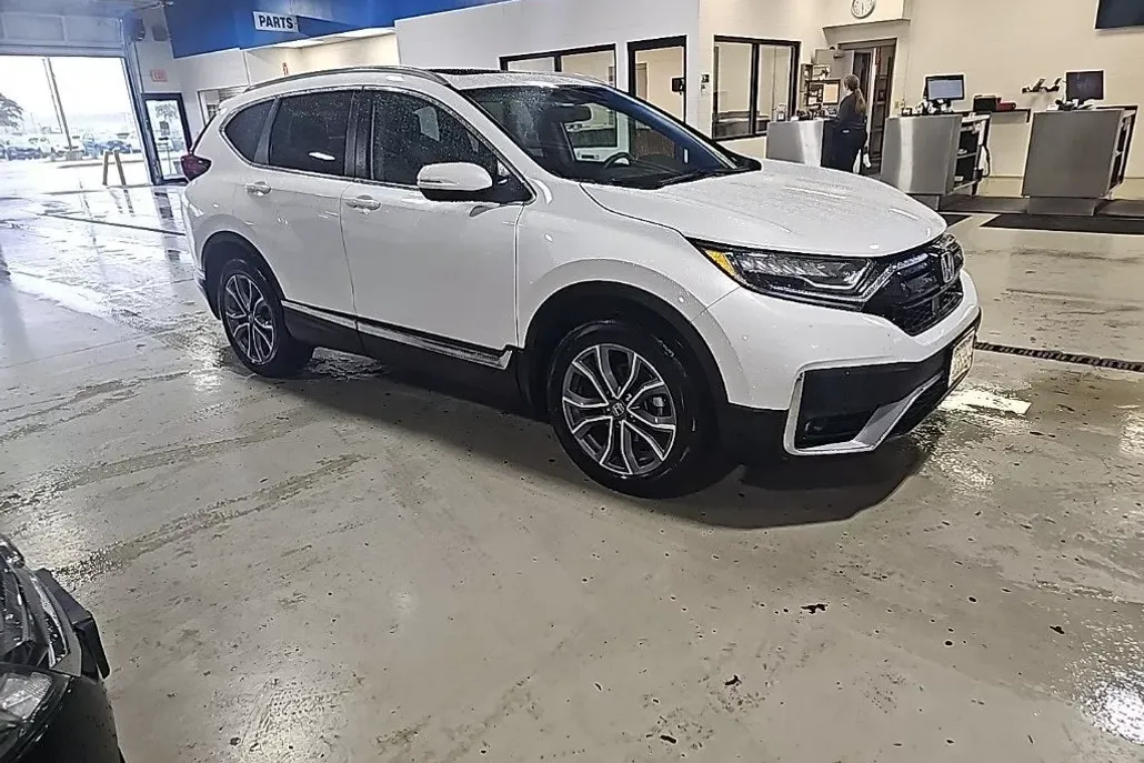 2022 Honda CR-V Touring photo 1