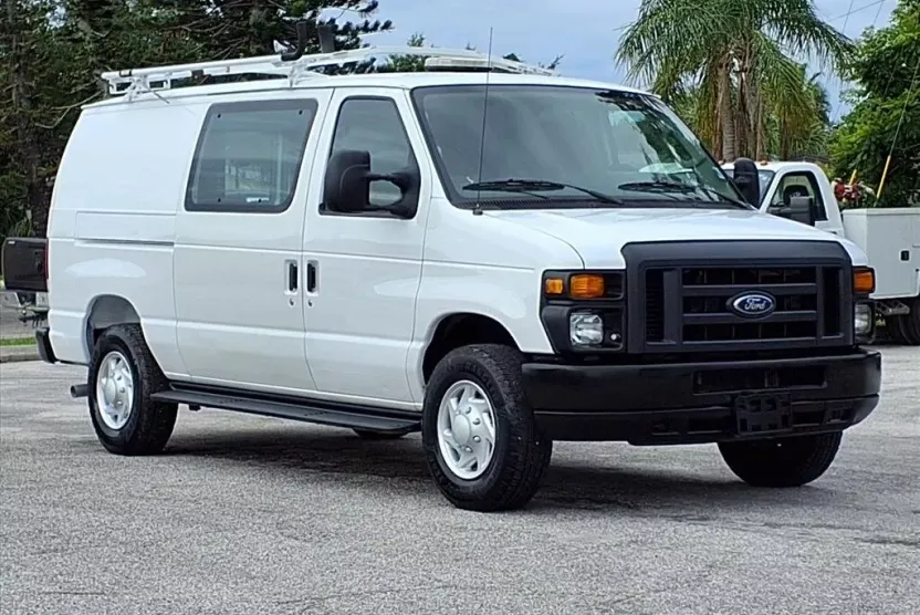 2013 Ford E-250 photo 1