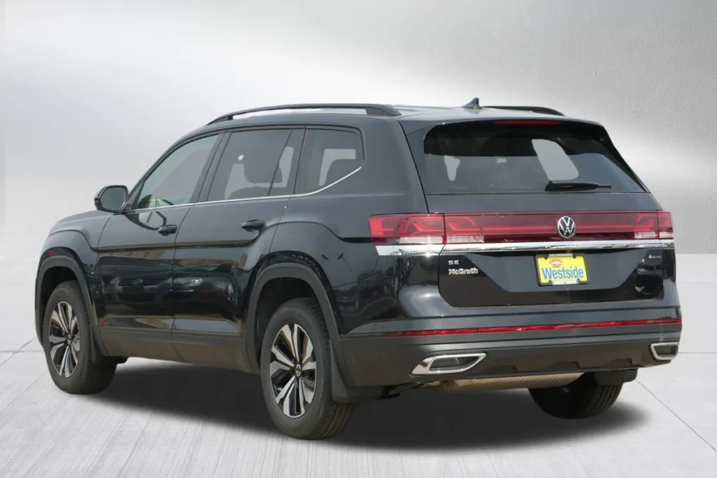 2026 Volkswagen Atlas SE photo 1