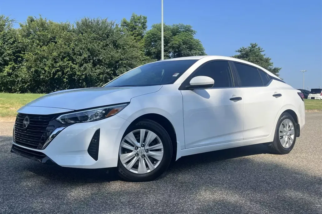 2025 Nissan Sentra S photo 1