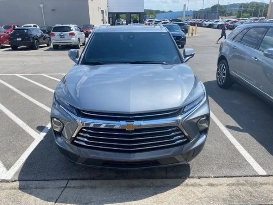 2024 Chevrolet Blazer Base photo 1