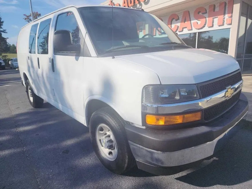 2023 Chevrolet Express Cargo 2500 photo 1