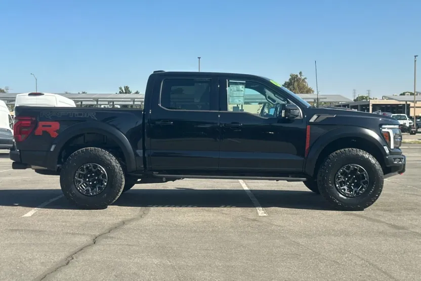 2024 Ford F-150 Raptor photo 1