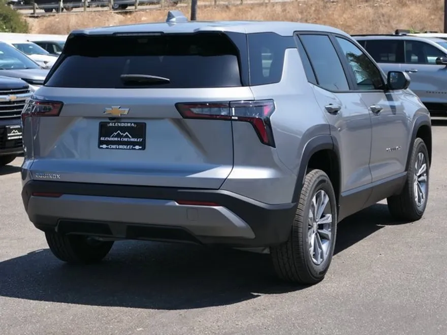 2026 Chevrolet Equinox LT photo 1