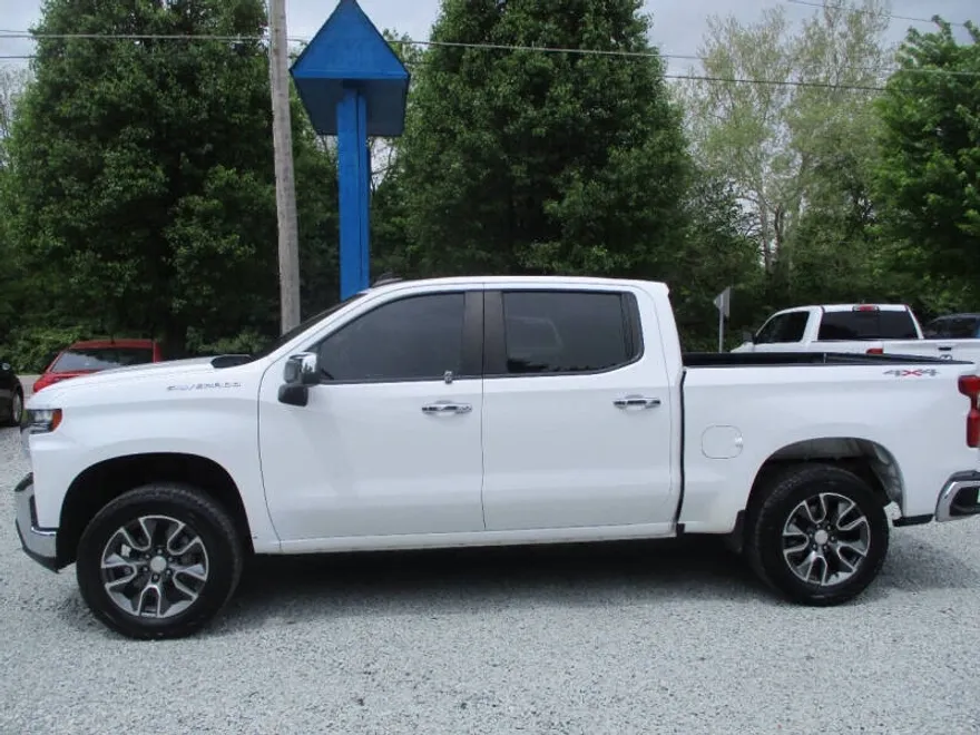 2021 Chevrolet Silverado LT photo 1
