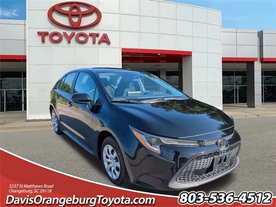 2022 Toyota Corolla LE photo 1