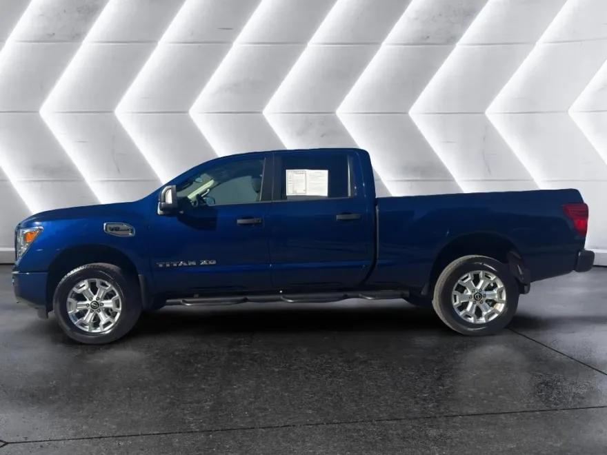 2024 Nissan Titan SV photo 1