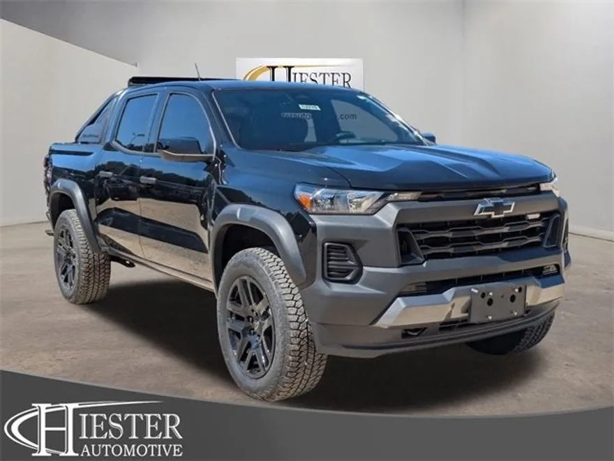 2025 Chevrolet Colorado Trail Boss photo 1