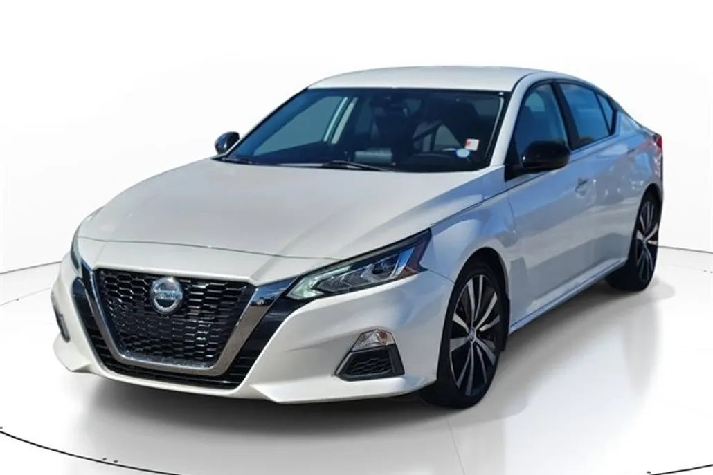 2020 Nissan Altima 2.5 SR photo 1
